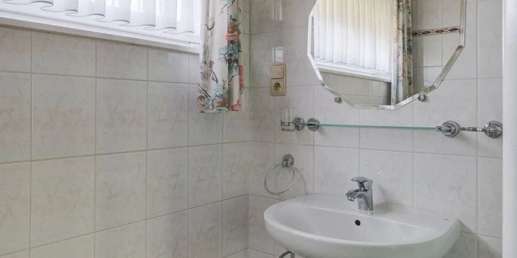 Salles de bain - Maison avec Jardin Solaire à Overpelt
