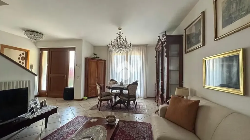 Séjour - Villa with Garden in Due Carrare