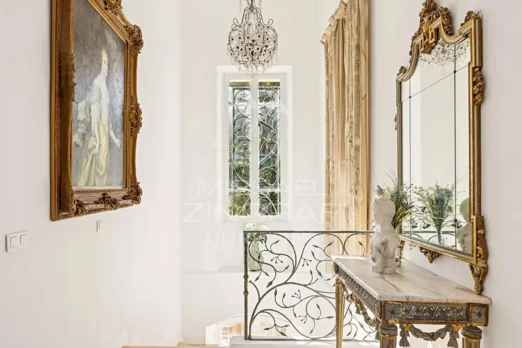 Hallway - Villa with Sea View near Cap d'Antibes