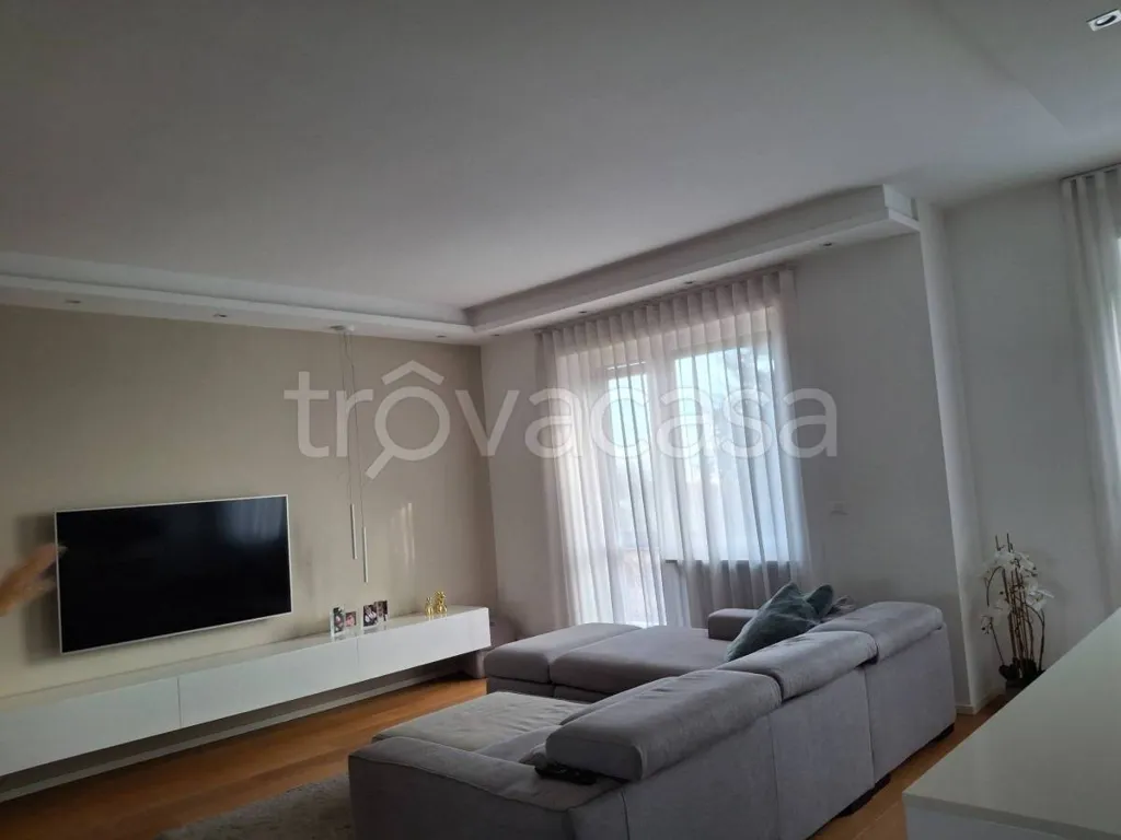 Séjour - Rustic-Style Apartment with Mountain View in Orbassano