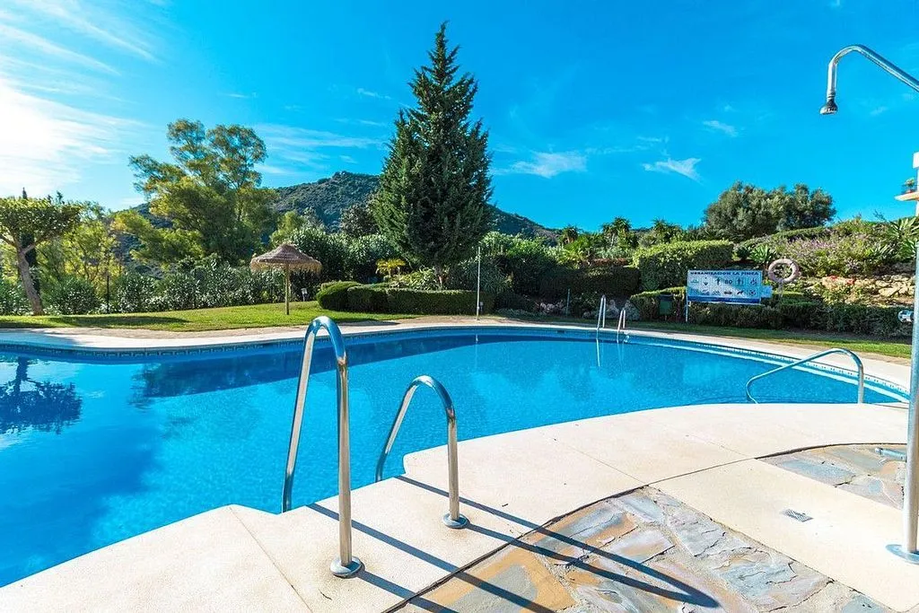 Bassein - Duplex with Golf View in Benahavís