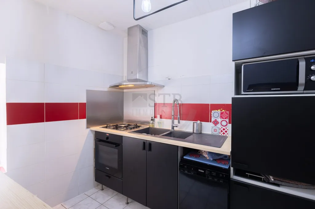Cuisine - Maison de Hameau Rénovée avec Caves à Privas