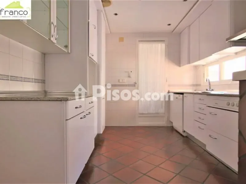 Köök - Apartment with Terrace in La Flota