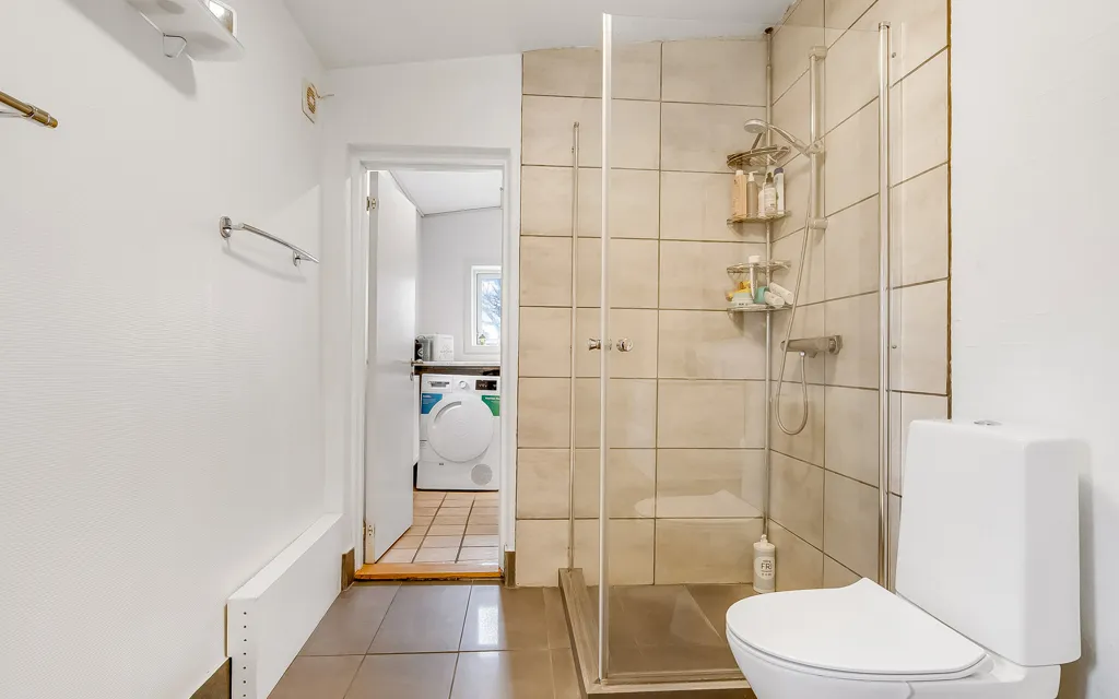 Salles de bain - Historic Villa with Garden in Ødsted