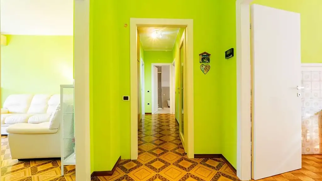 hallway_entrance