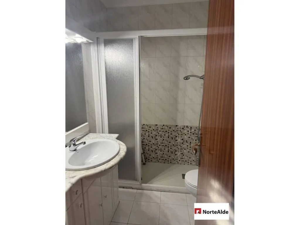Salles de bain - Apartment with Balcony and Terrace in Arrontegi Centre