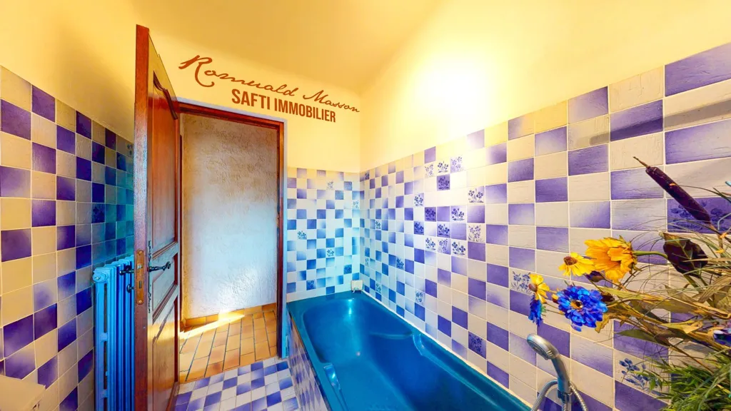 Vannitoad - Traditional House with Pool in Belgentier