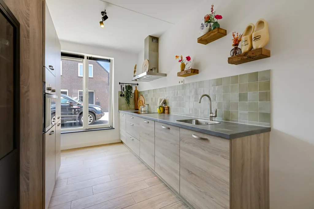 Cuisine - Corner House with Garden in Overasselt