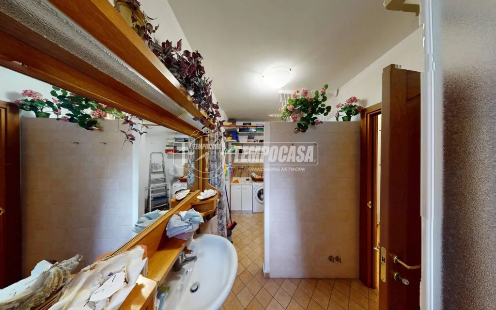 Salles de bain - Terraced House with Panoramic Terrace in Ranzo