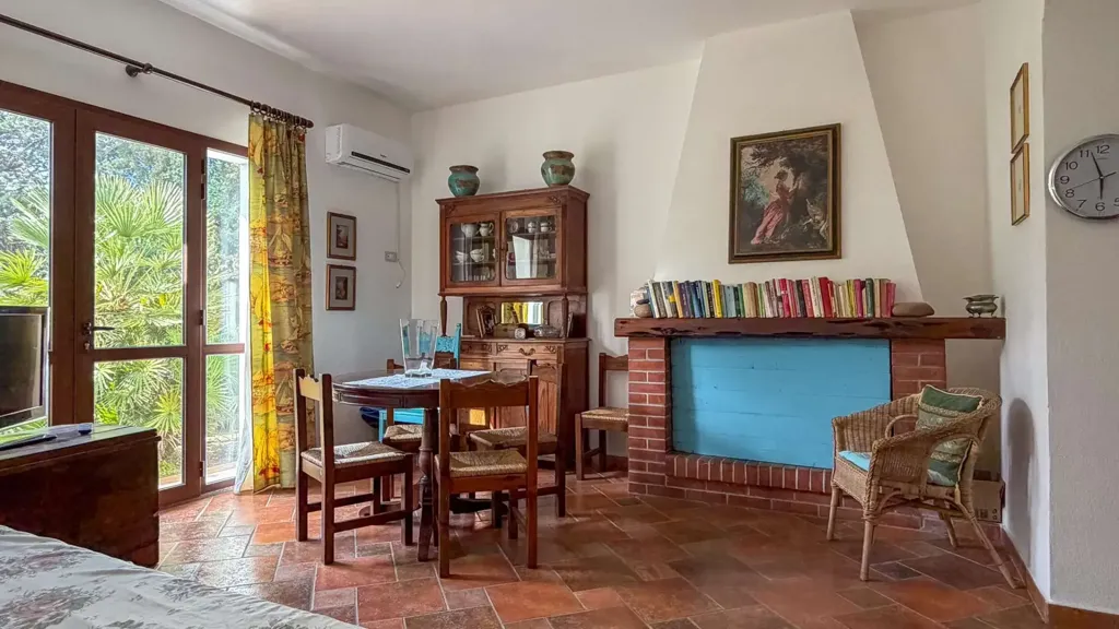 Sala da pranzo - Villa with Private Garden in Irgoli