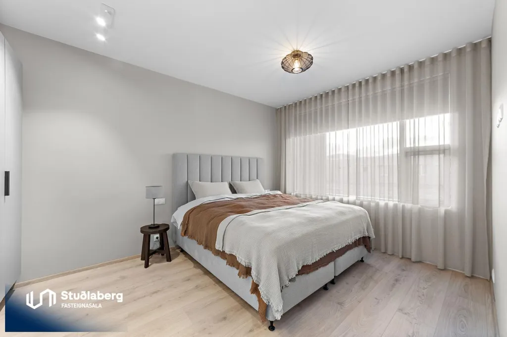 Bedrooms - New 3-Bedroom Apartment with Elevator in Reykjanesbær