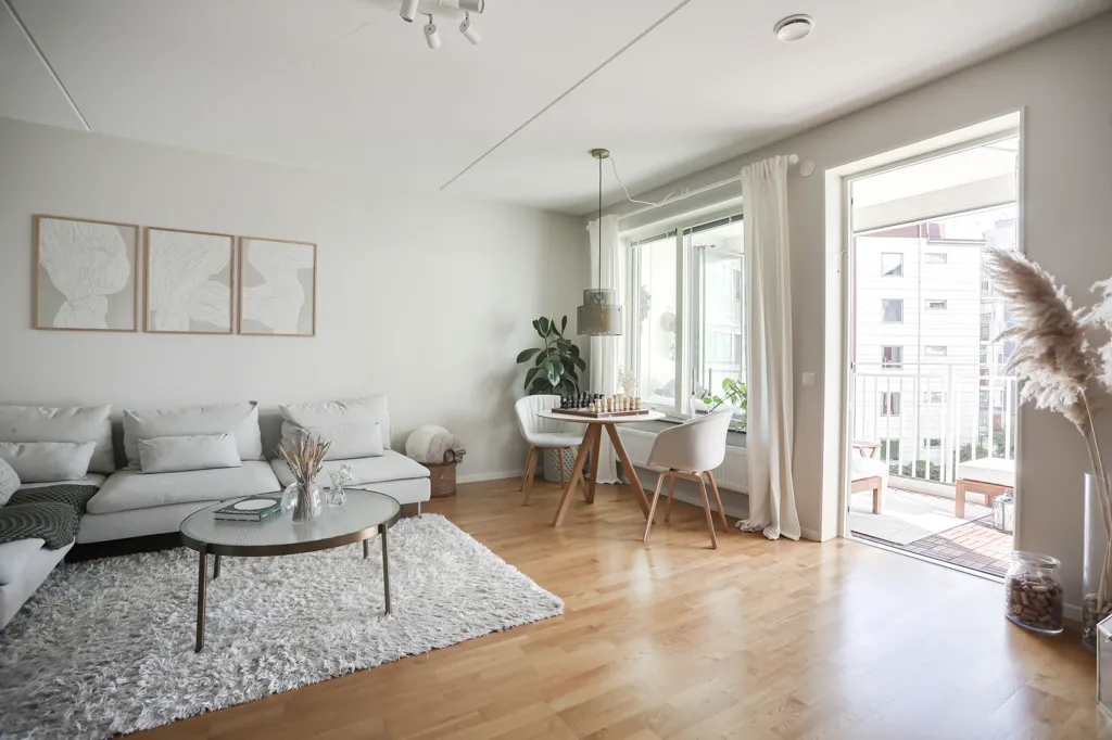 Séjour - Spacious Two-Bedroom with West-Facing Balcony in Sannegårdshamnen