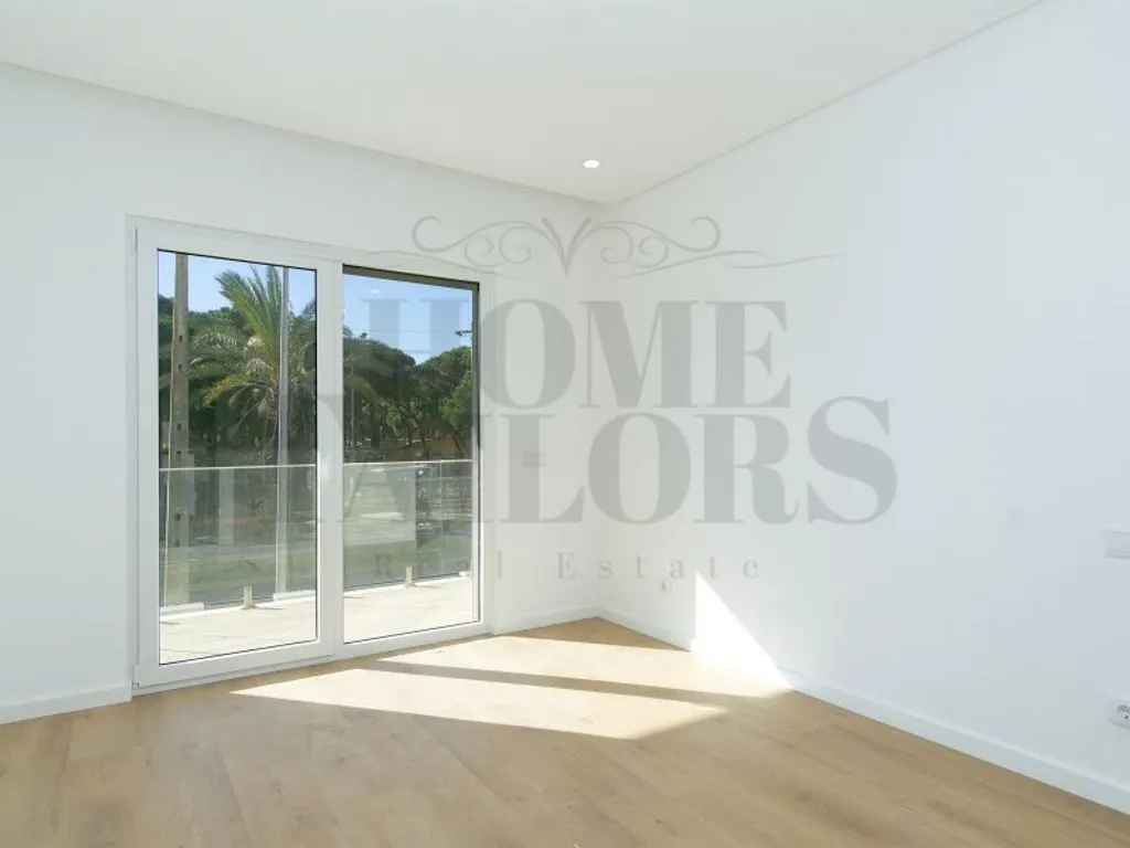 Pièces - Luxury Villa with Pool in Costa da Caparica
