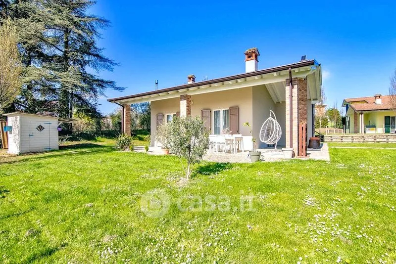 Jardin - Modern Villa with Panoramic Views near Broni