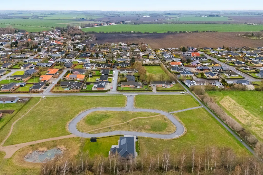 Õhuvaade - Year-Round Plot with 5G Coverage in Nakskov