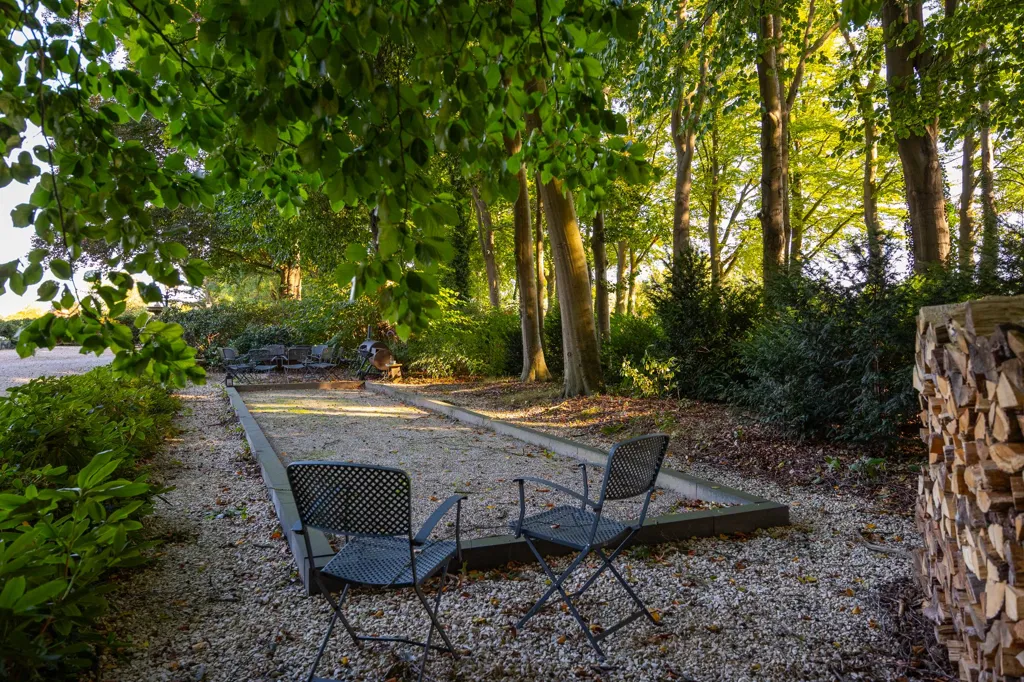 Jardin - Historic Villa with Garden in Almen
