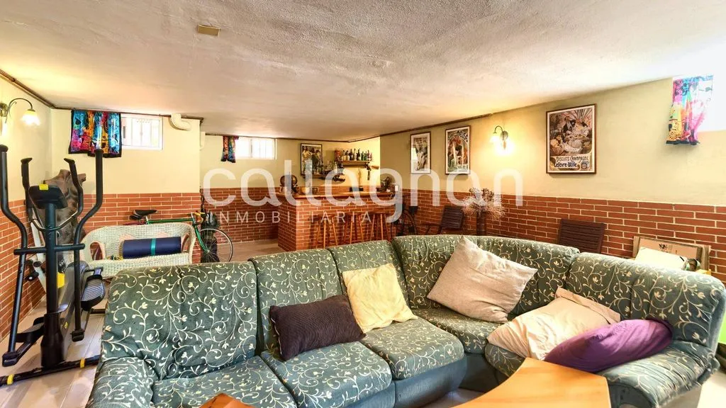 Rooms - Luxury Detached House with Pool in Paterna
