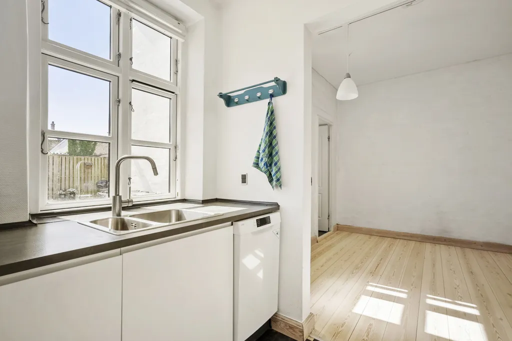 Köök - Condo with Garden in Odense C