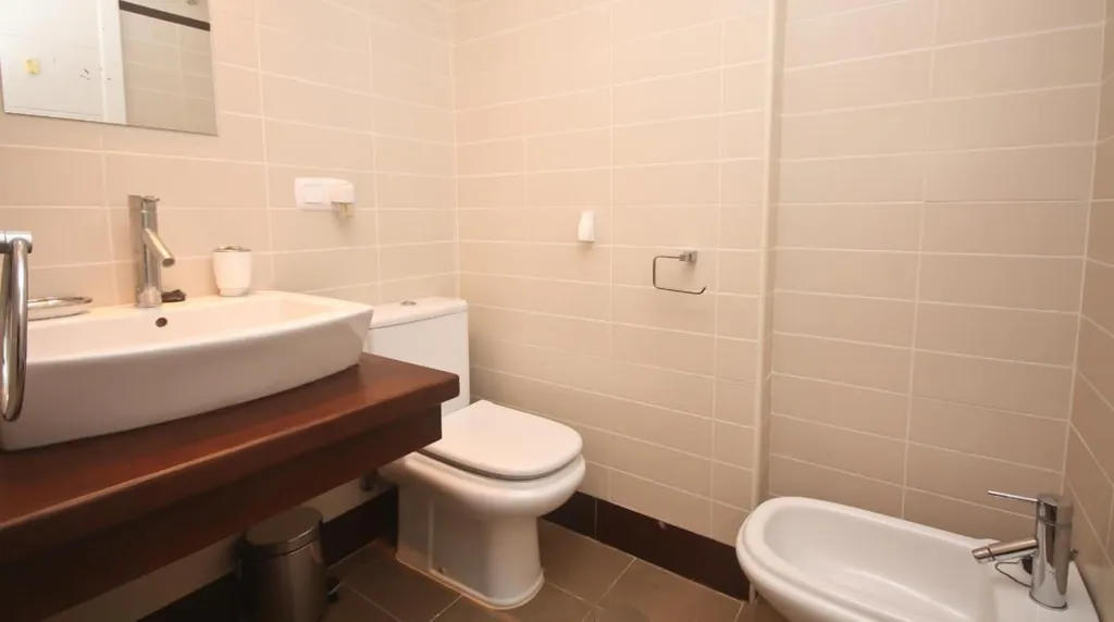Salles de bain - 2-Bed Apartment with Terrace in La Duquesa, Manilva