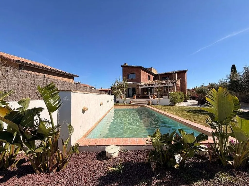 Piscina - Chalet with Pool in Vall-Llobrega
