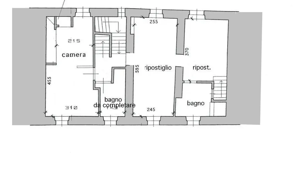 Plaan - Rustic Terratetto with Two Entrances in Capannori