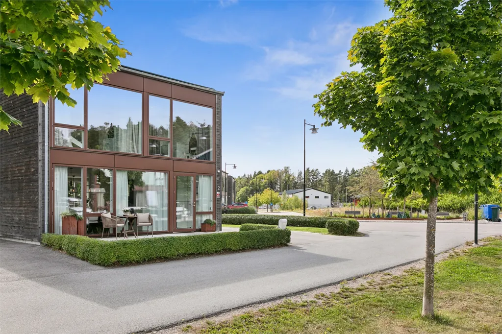 Välivaade - Modern Two-Storey Flat with Garden in Klinta