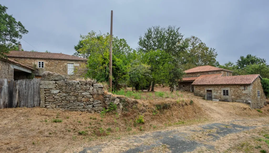 Esterno - Restoration Opportunity with Forest in Silleda