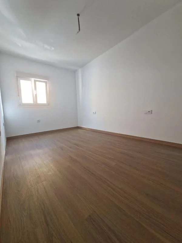 Pièces - Ground Floor Flat with Light in Puerto Real Centre
