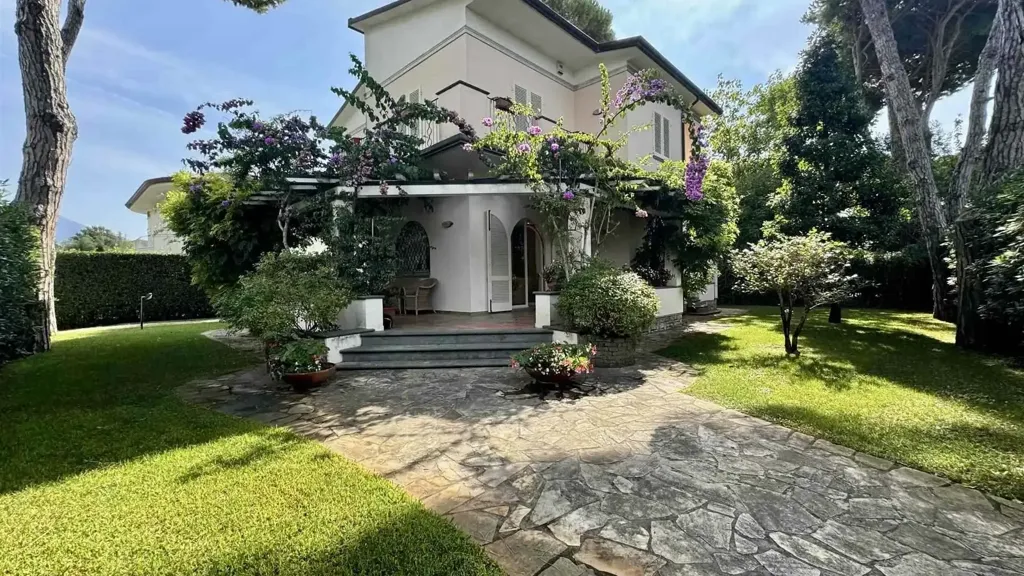 Maison 8 pièces à IT