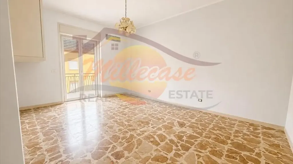 Pièces - Apartment with Balcony in Siracusa
