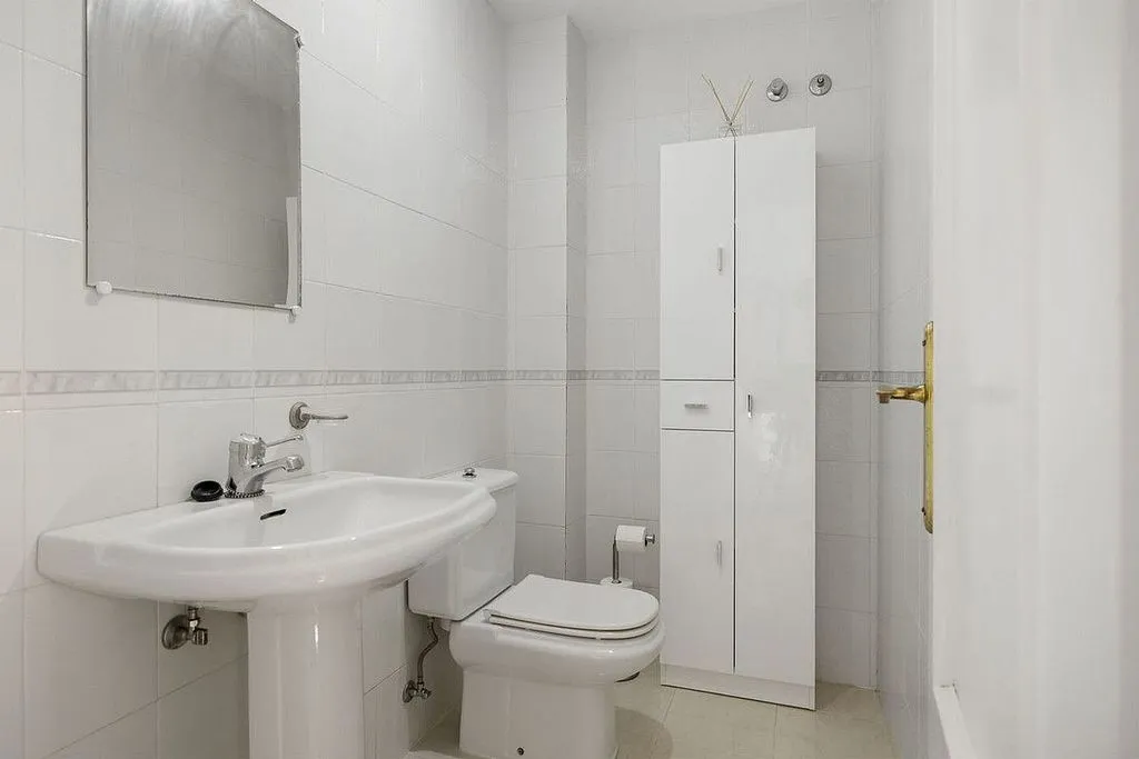 Bathrooms - Semi-Detached House with Pool in Bel Air