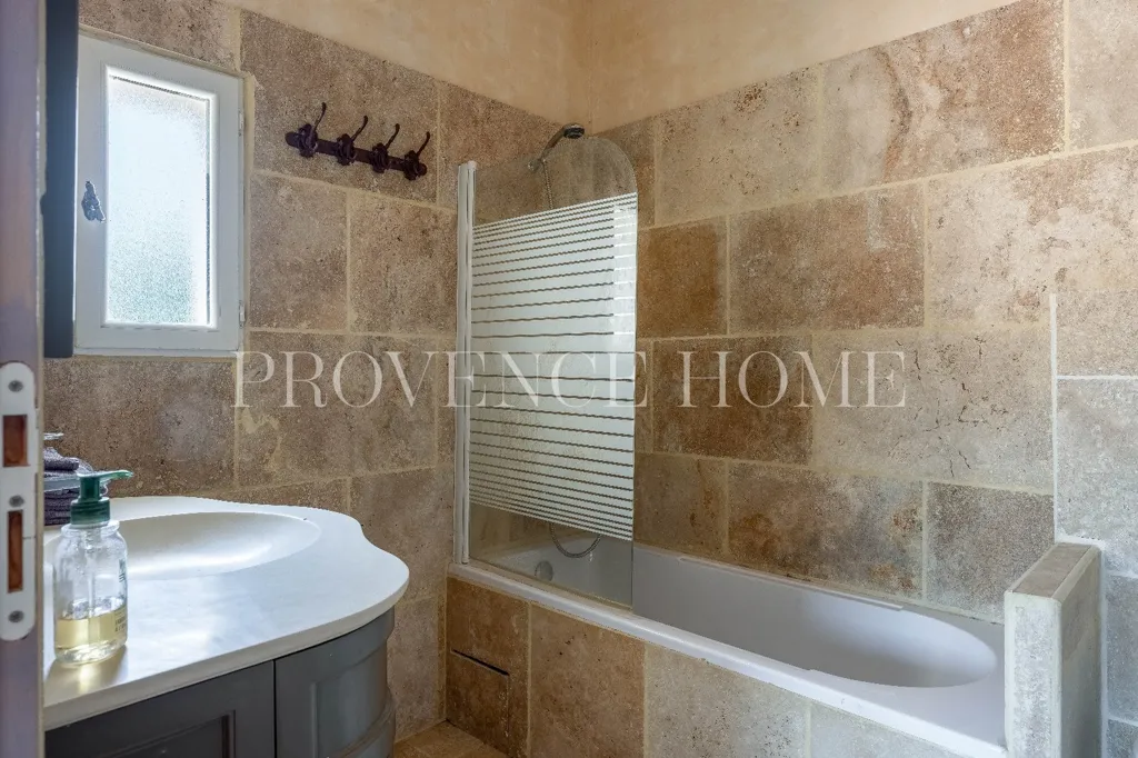 Vannitoad - Rustic Mas with Pool in Provence