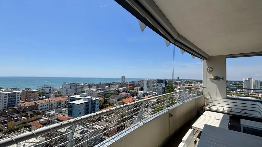 Balcone - Apartment with Panoramic Sea View in Jesolo Lido
