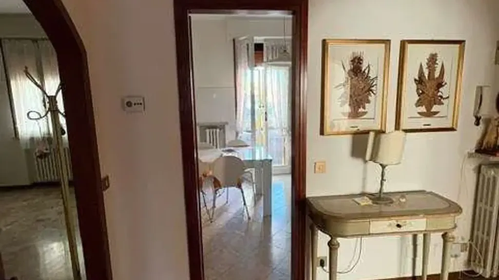 hallway_entrance