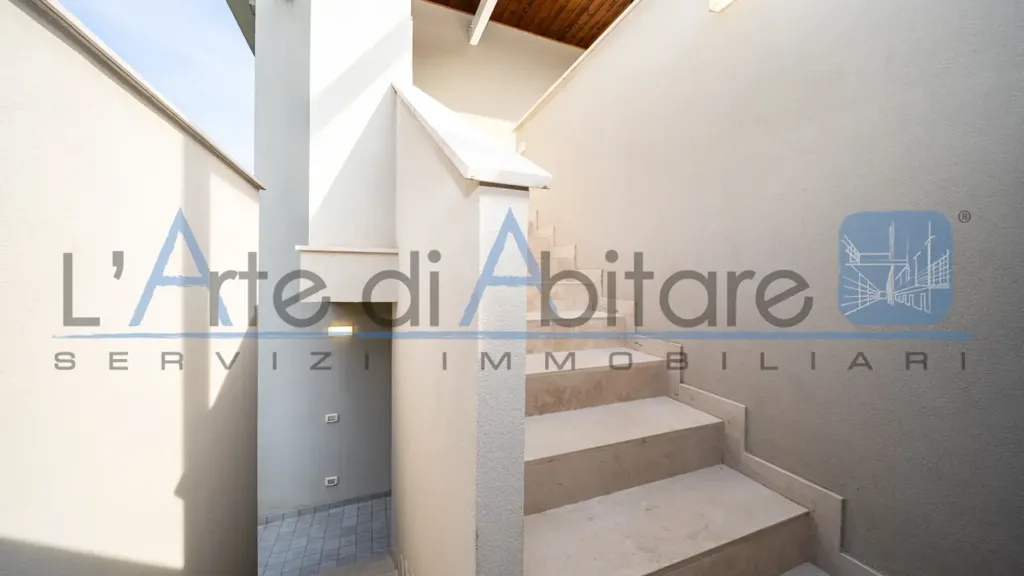 Pièces - Independent Triplex with Terraces in Covignano