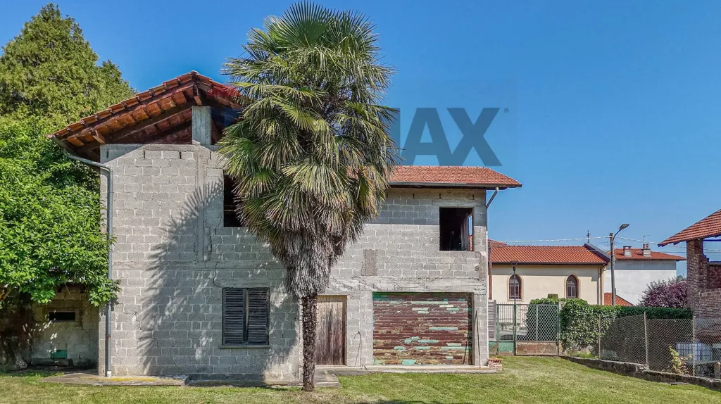 Exterior - Villa with Garden near Municipio