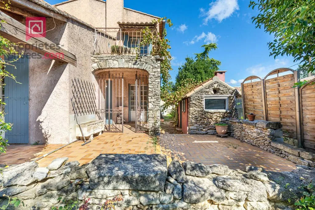 Jardin - Maison avec Piscine et Terrain à Carpentras