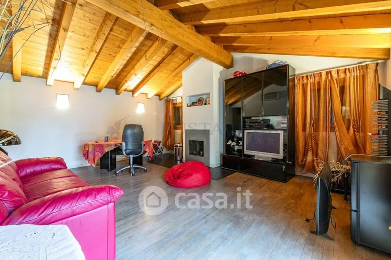 Soggiorno - Villa indipendente con piscina nel residence a Brembate di Sopra