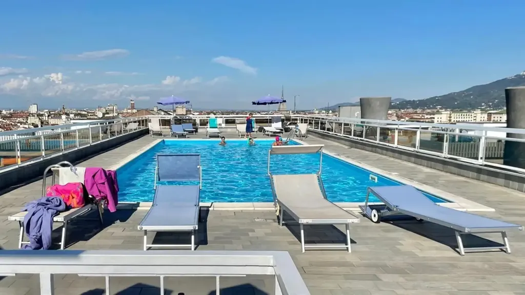 Pool - Luxury Flat with Rooftop Pool in Turin