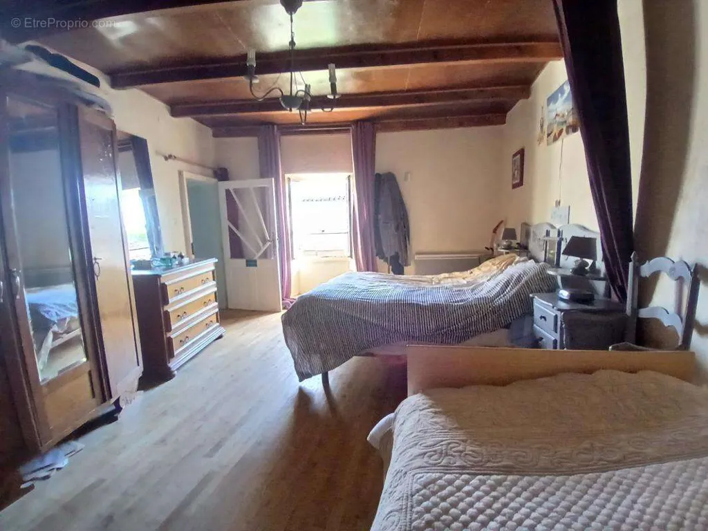 Magamistoad - Authentic Stone House with Barn near Angoulême