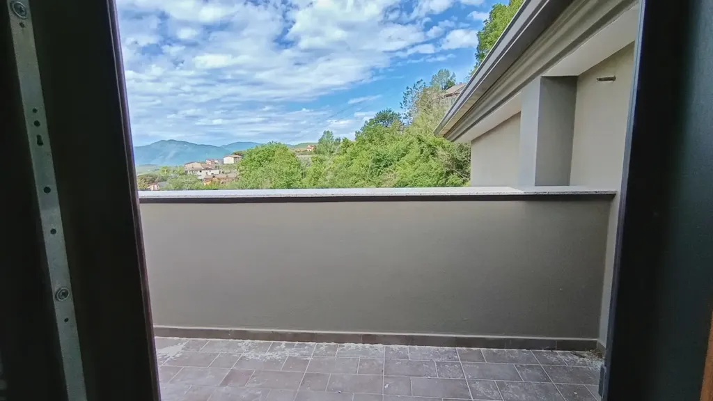 Balcon - Mansarded Flat with Solar Panel in Solofra