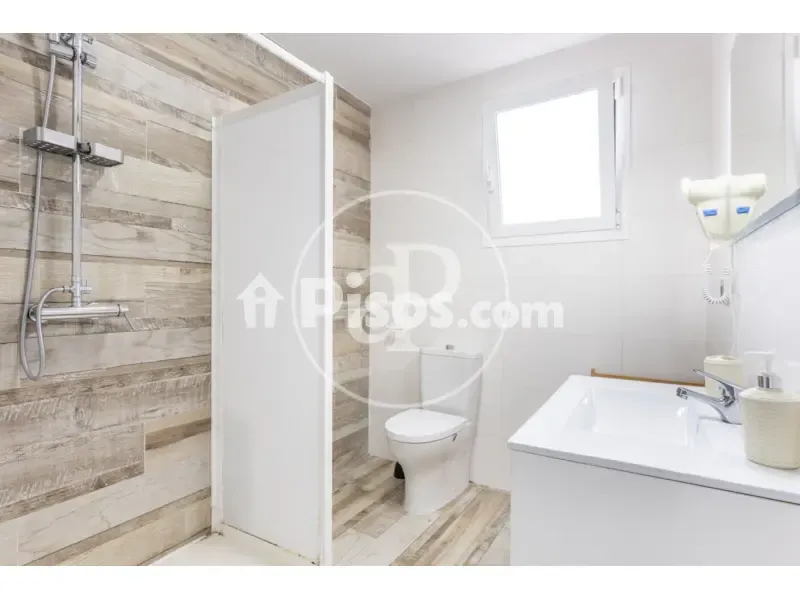 Salles de bain - Modern Loft with VUT in City Centre
