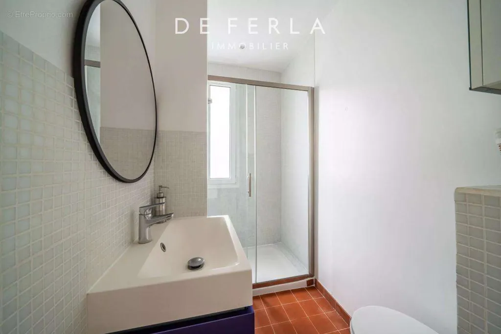 Salles de bain - Appartement 3 Pièces avec Balcon au 14ème Arrondissement
