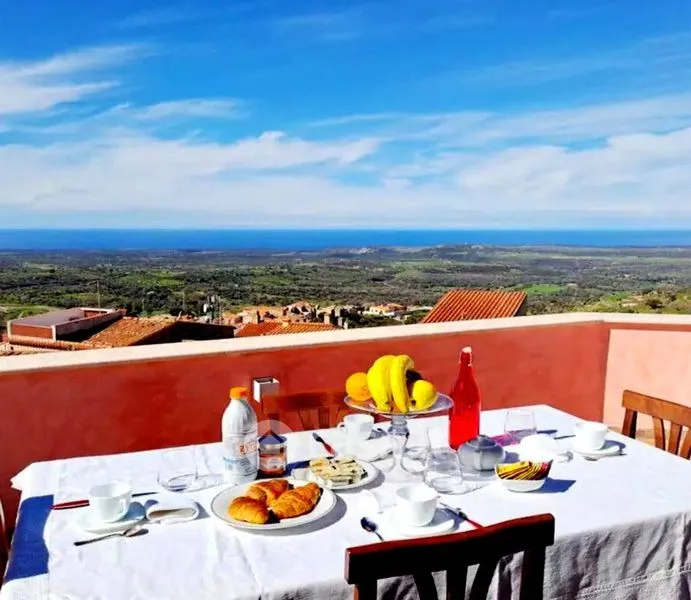 Terrass - Independent House with Sea View in Cuglieri