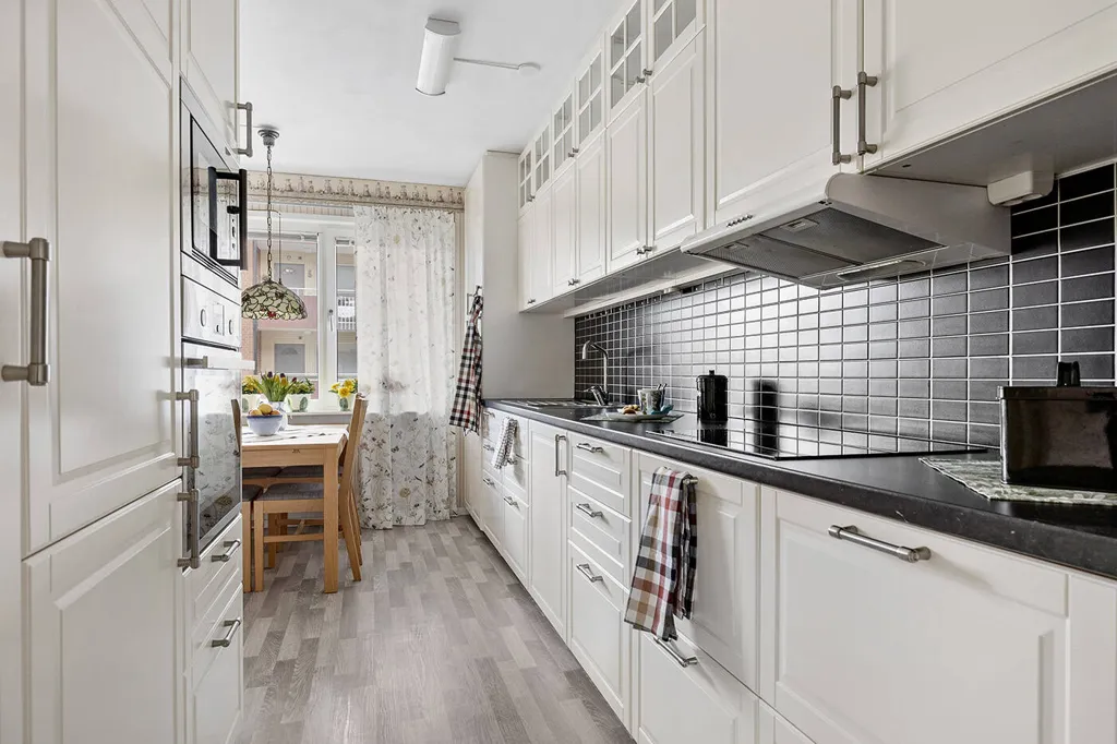 Cuisine - Renovated Apartment with Balcony in Trollhättan