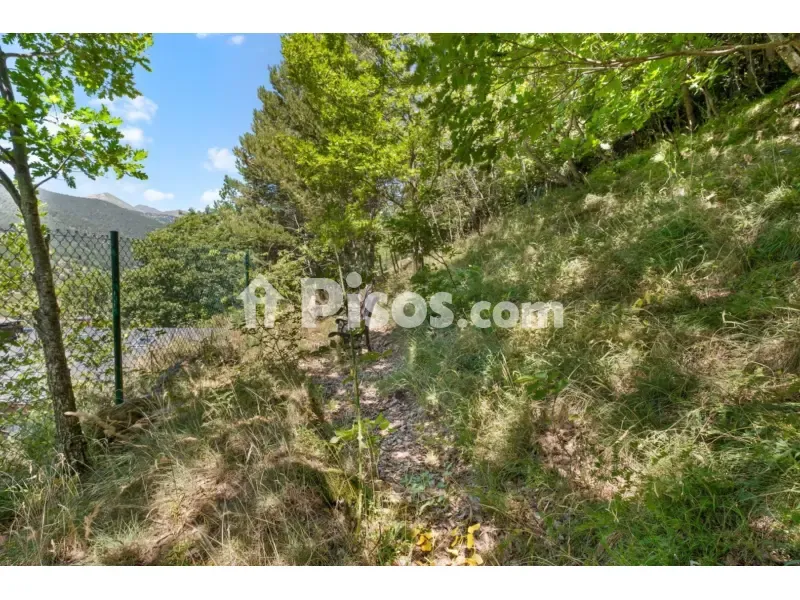 Aed - Chalet with Private Garden in Calle Anyós