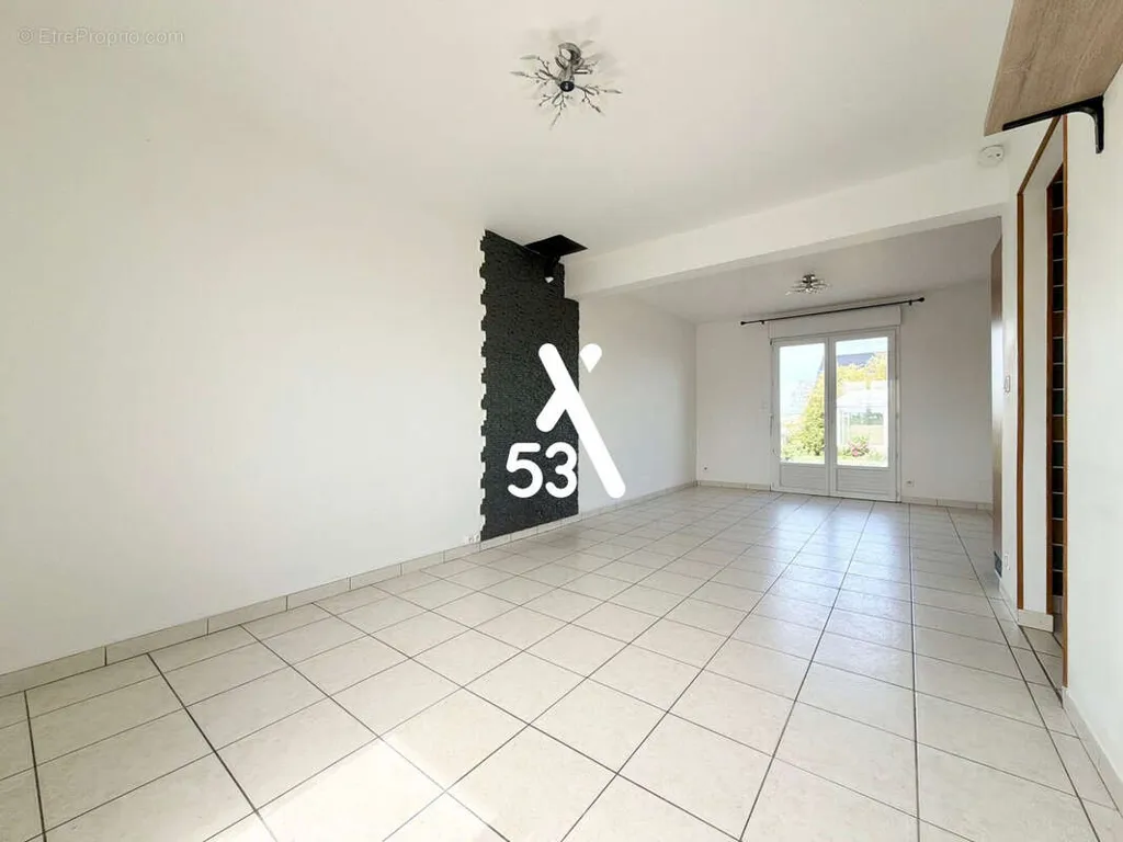 Pièces - Maison Semi-Mitoyenne avec Jardin à Leulinghem