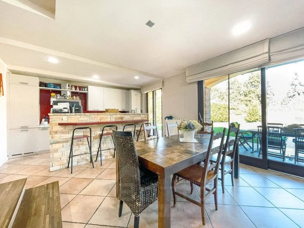 Salle à manger - Luxury Villa with Pool in Brovello-Carpugnino