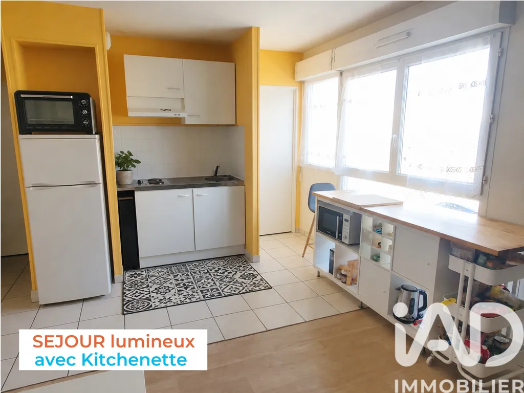 Cuisine - Appartement avec Parking à Tours, Proche Place Saint-Eloi
