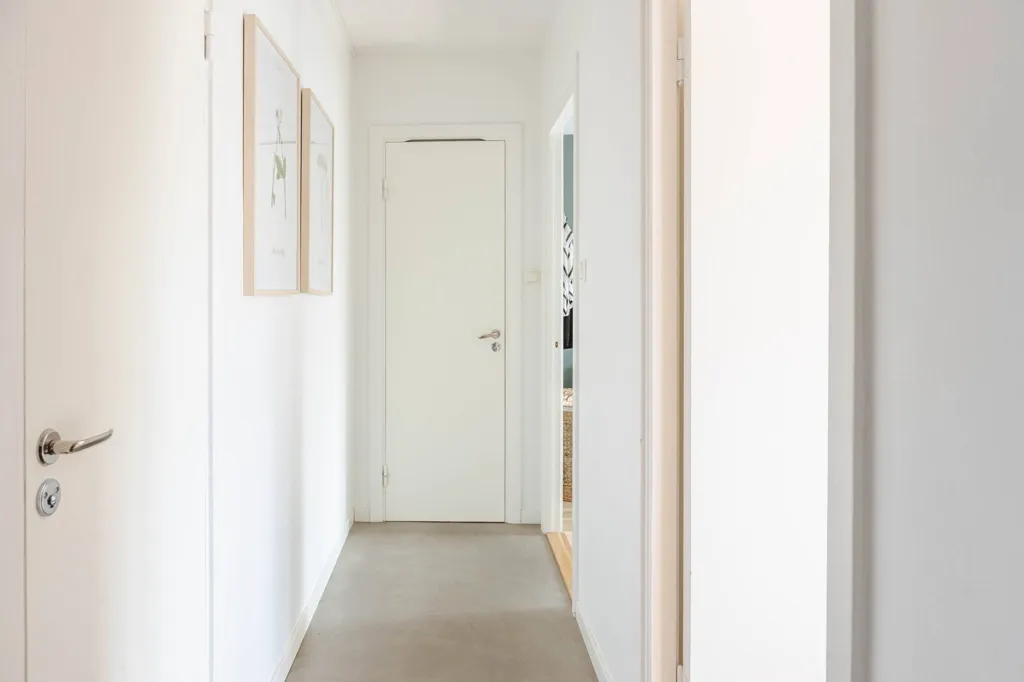 Hallway - Gable Flat with South-Facing Balcony in Västerås
